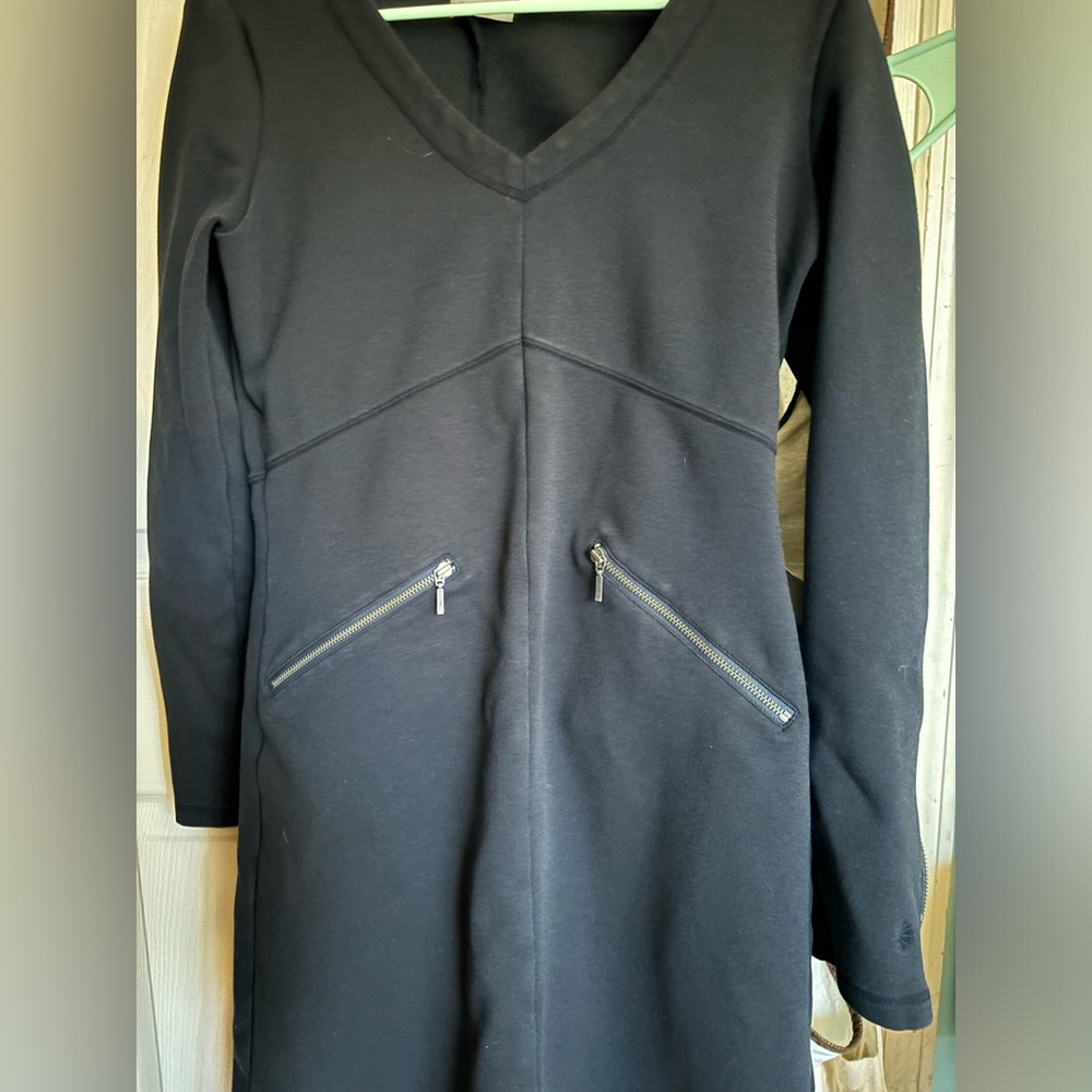 Black small athleta dress